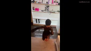 Bubbly goth bounce